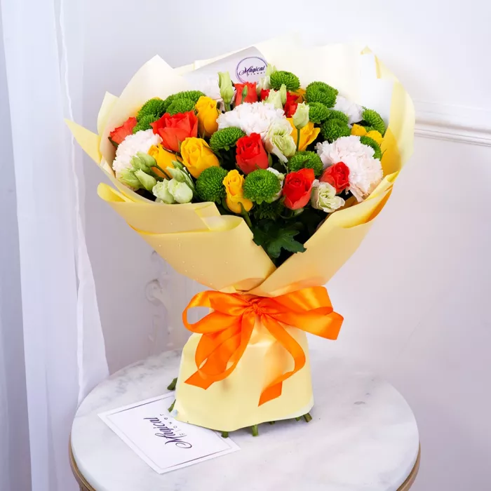 Букет из роз, диантуса и эустом