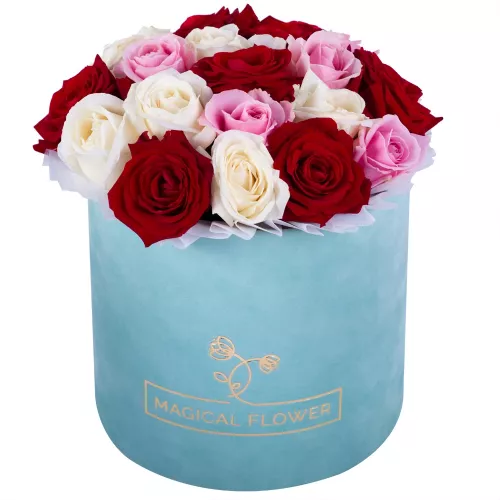 Букет из 19 разноцветных роз premium в зеленой бархатной шляпной коробке