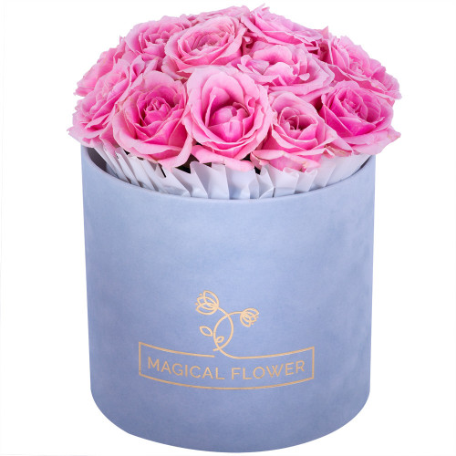 Маленький букет из 15 розовых роз premium в серой бархатной шляпной коробке