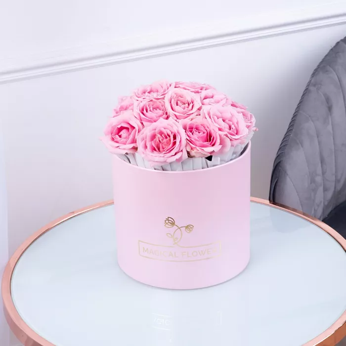 Букет из 15 розовых роз в шляпной розовой коробке