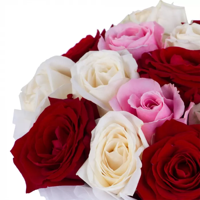 Букет из 19 разноцветных роз premium в белой шляпной коробке