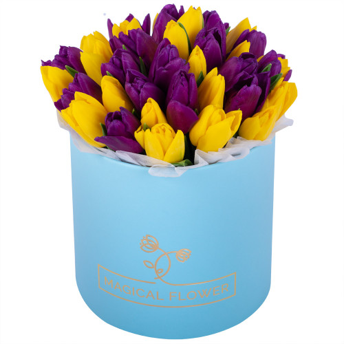 35 разноцветных тюльпан в голубой шляпной коробке
