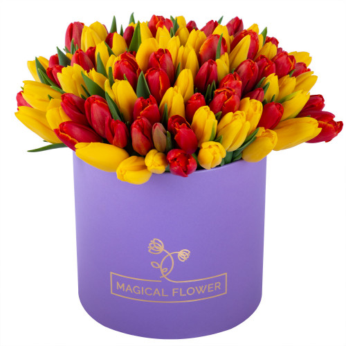 Букет из 101 тюльпана разных цветов в фиолетовой шляпной коробке