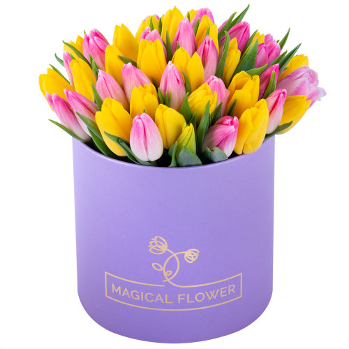 51 разноцветных тюльпан в фиолетовой шляпной коробке