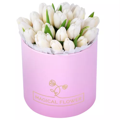 25 белых тюльпан в розовых шляпной коробке