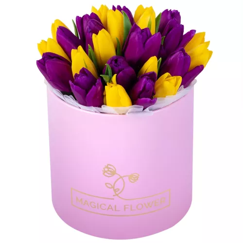 25 разноцветных тюльпан в розовой шляпной коробке