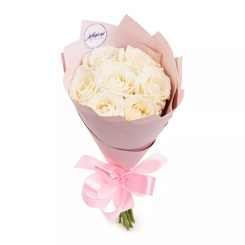 Букет из 7 белых роз 50 см