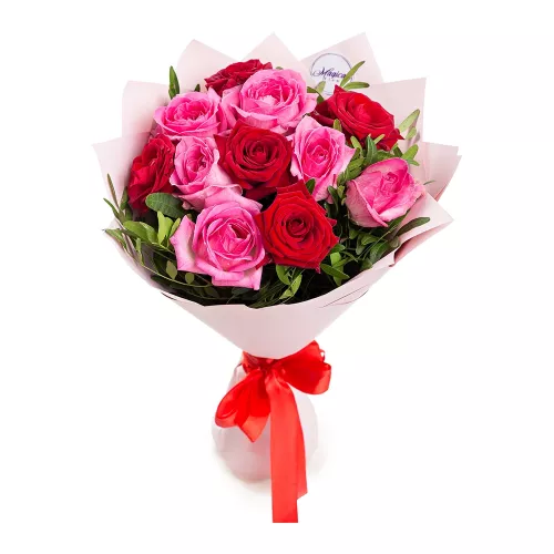 Букет из 11 разноцветных роз 50 см