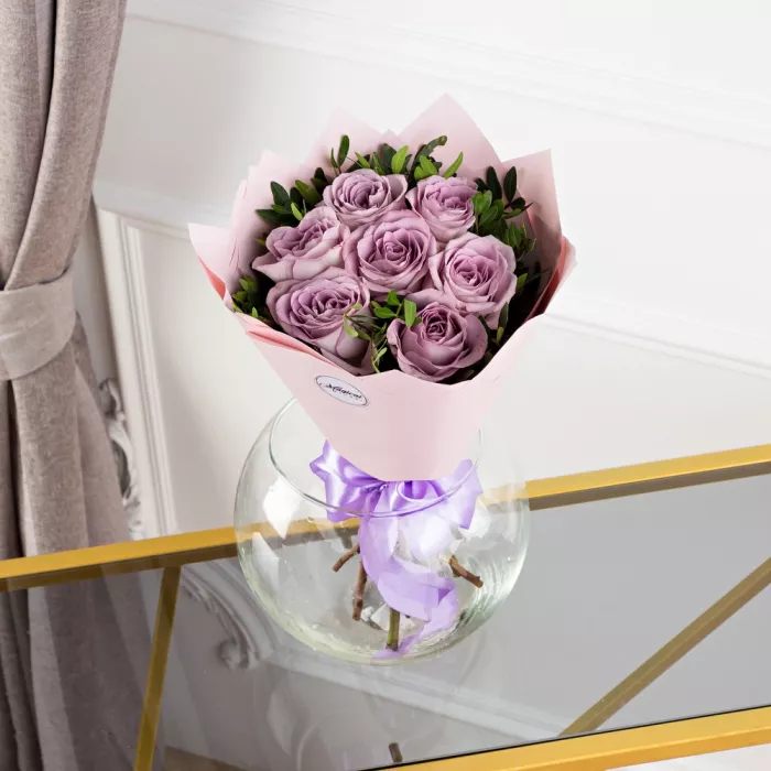 7 сиреневых роз