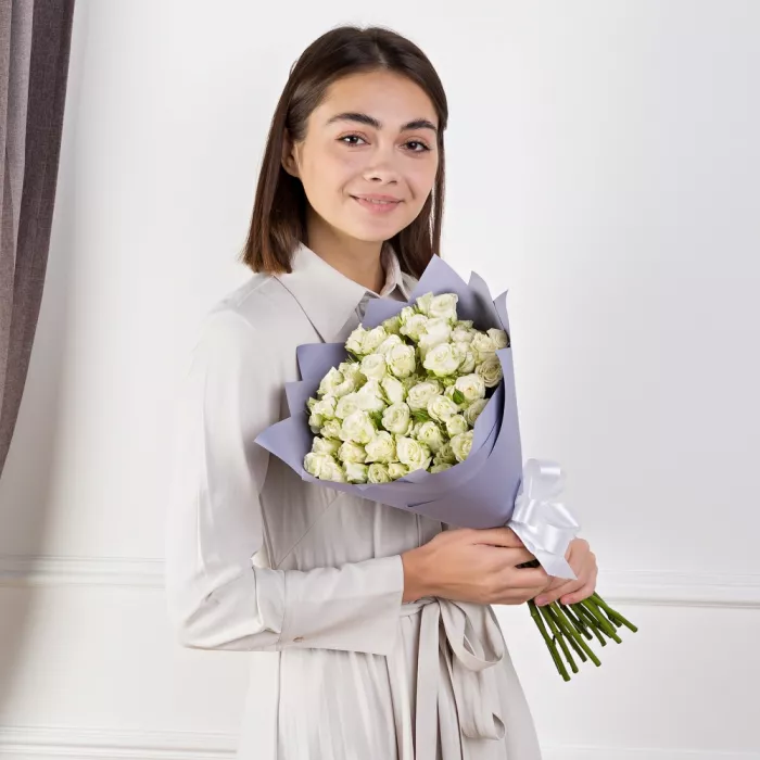 15 белых кустовых роз 15 белых кустовых роз