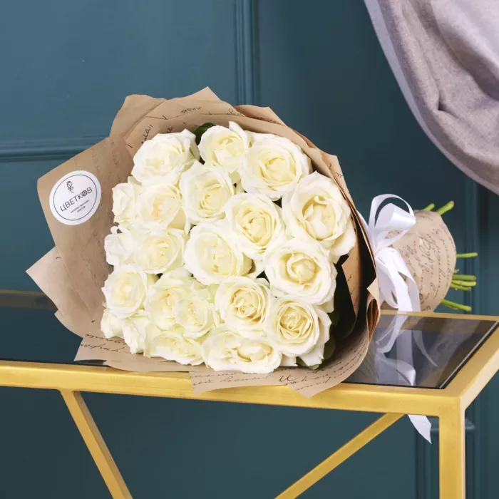 21 белая роза 50 см