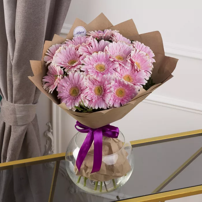 15 розовых гербер