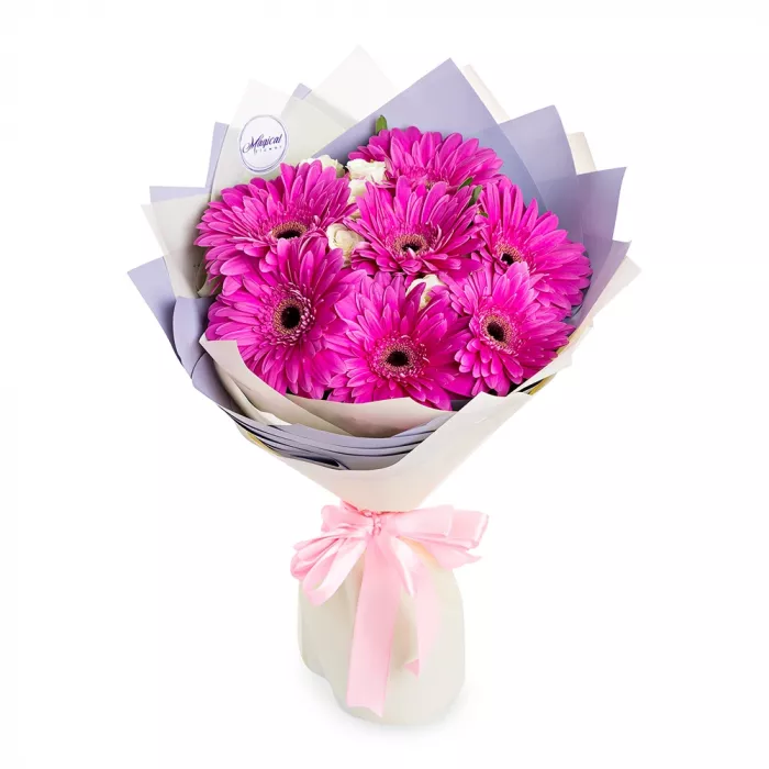 Букет из гербер и кустовых роз