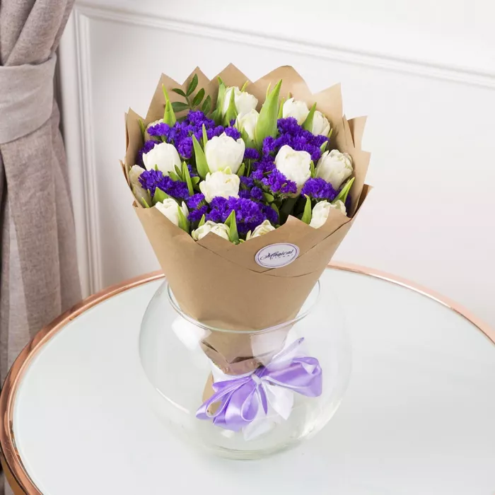 Букет из 15 белых тюльпанов