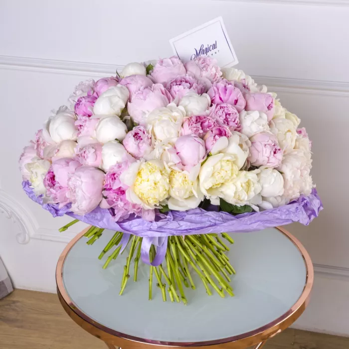 Букет из 101 пиона