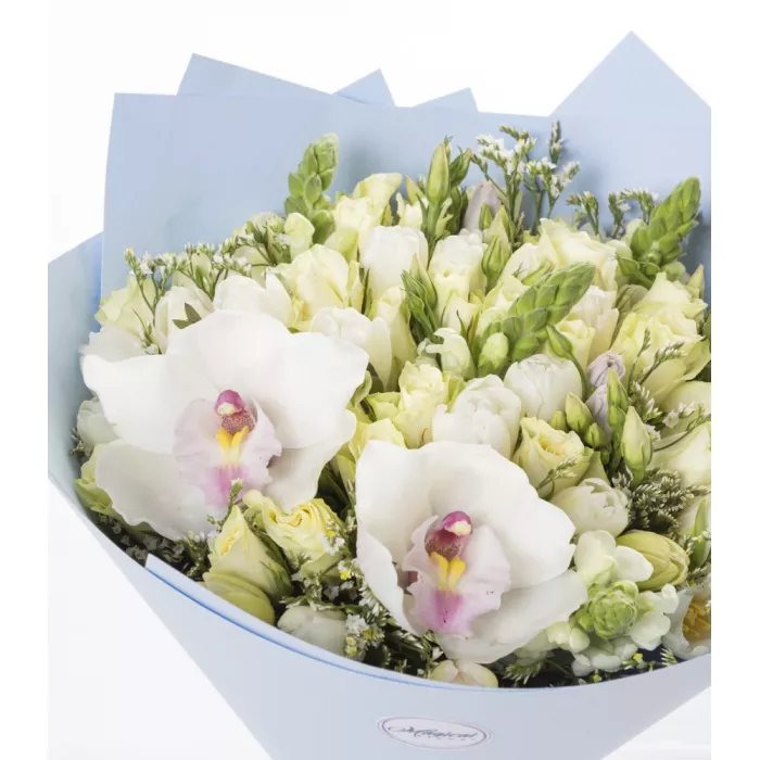 Букет из роз, тюльпанов и орхидеи