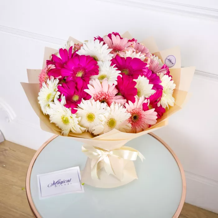 Букет из 35 разноцветных гербер