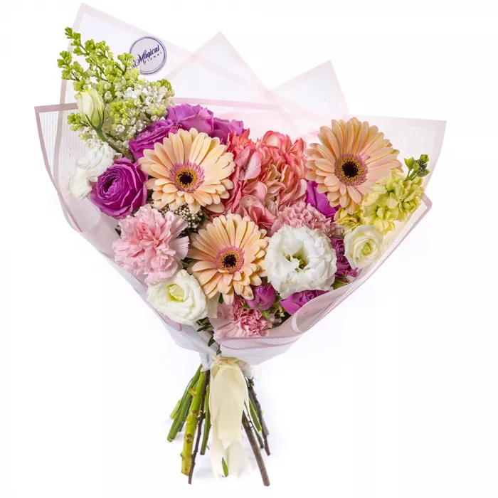 Букет из гортензий, гербер и сирени