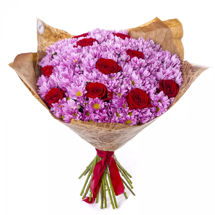 Букет из роз и сиреневых хризантем Букет из роз и сиреневых хризантем