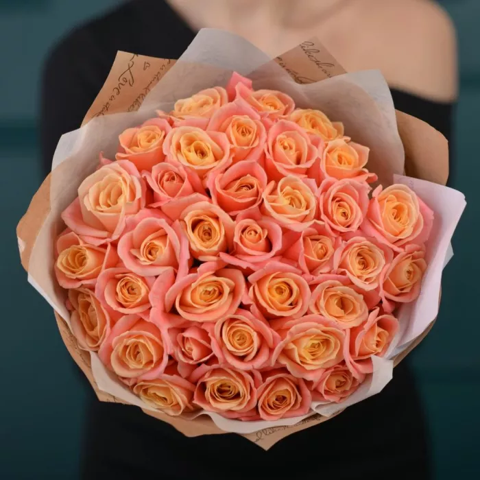 35 нежных роз сорта Мисс Пигги Роза Premium 40 см