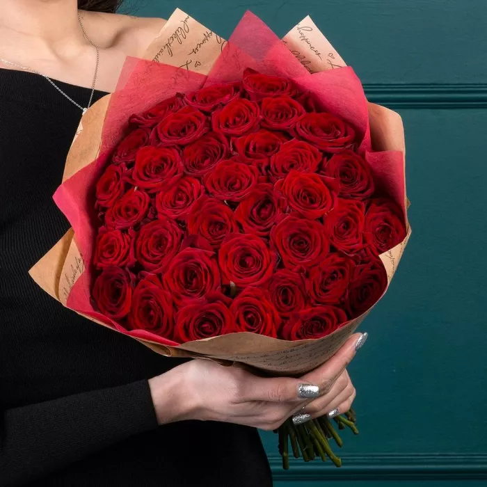 35 красных роз Premium 40 см