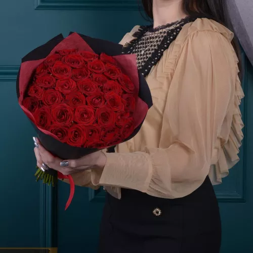Букет из 35 красных роз Premium 40 см