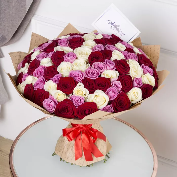 Букет из 101 разноцветной розы 50 см