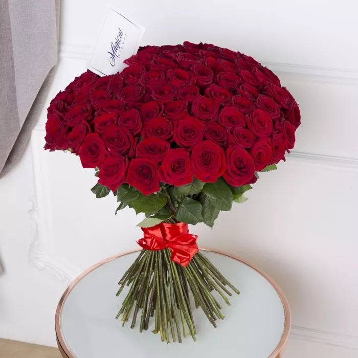 Букет из 101 красной розы 60 см под ленту
