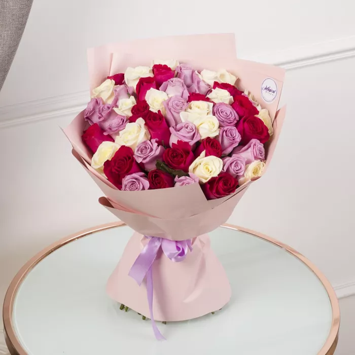 51 разноцветная роза