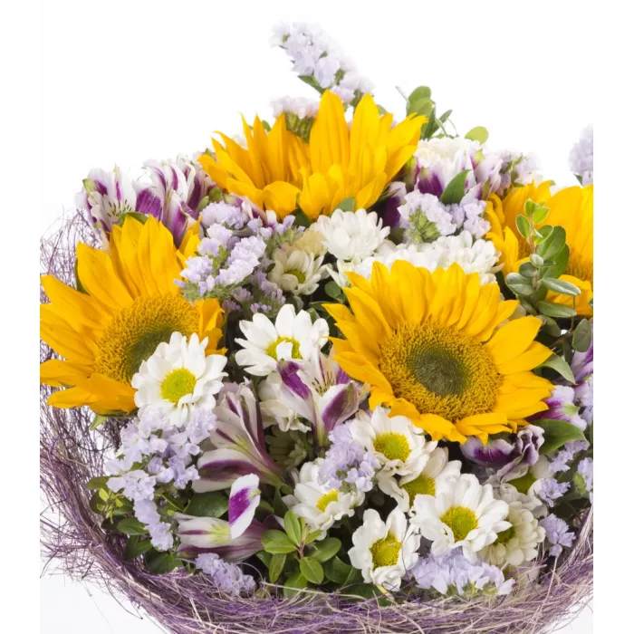 Букет с гелиантусом и сантини