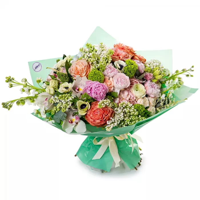 Букет с пионами и маттиолой Букет с пионами и маттиолой