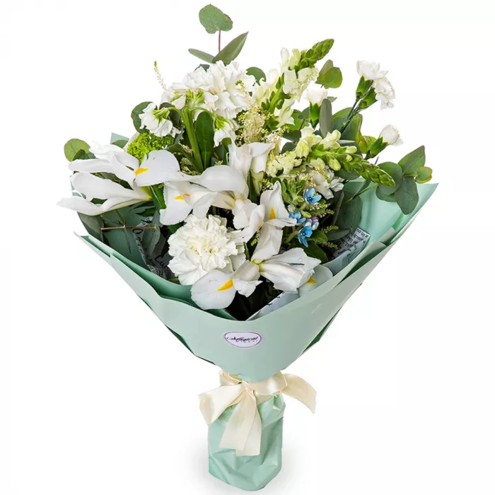 Букет с гвоздиками и ирисом