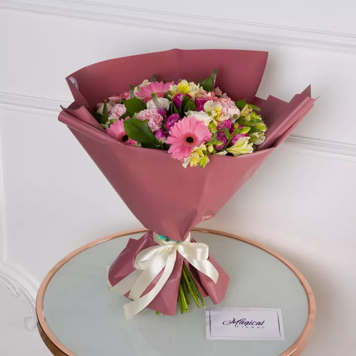 Букет из гербер и гвоздик