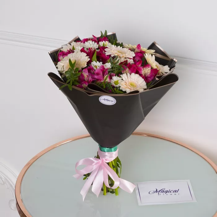 Букет из альстромерий и гербер