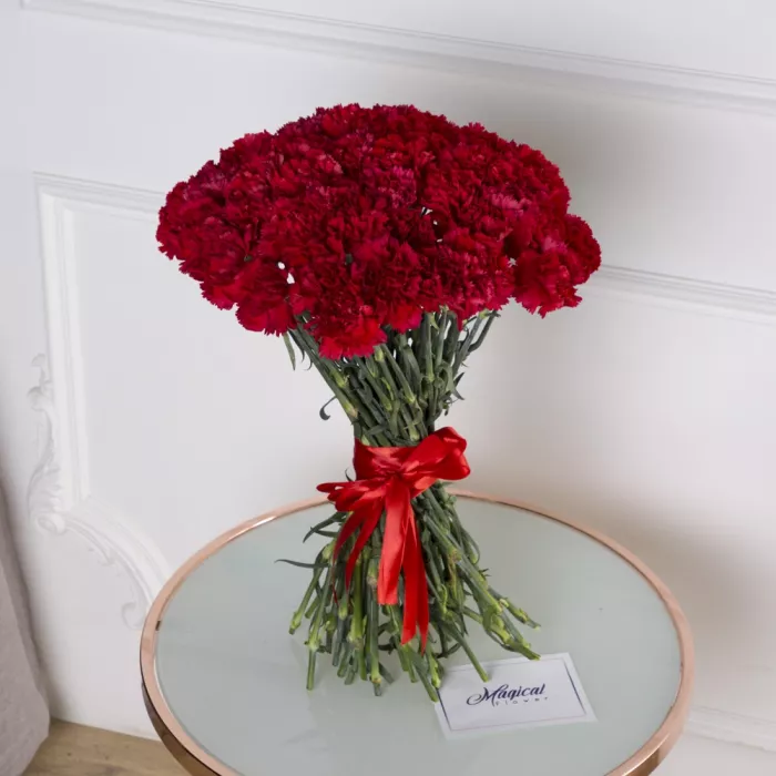 51 красная гвоздика