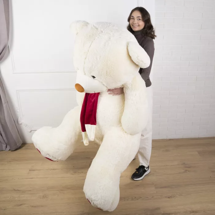 Большой плюшевый белый мишка