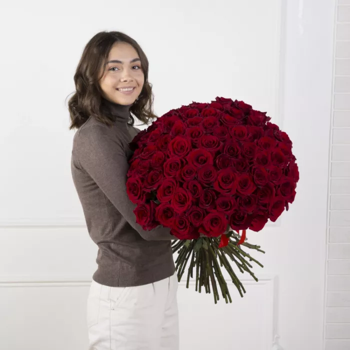 75 красных роз Эквадор 70 см