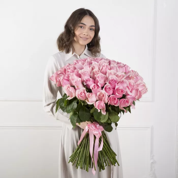 101 розовая роза Эквадор 70 см