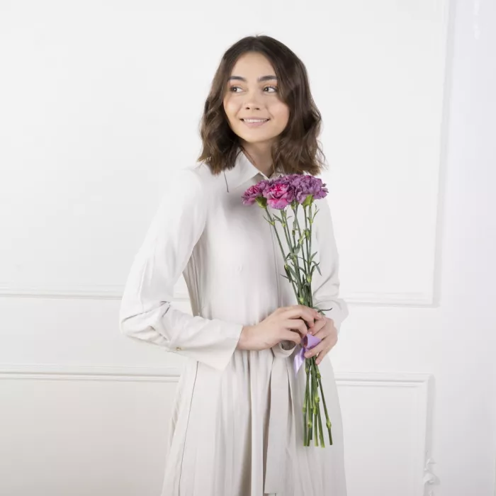 7 фиолетовых гвоздик