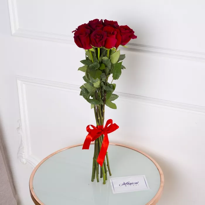 Букет из 9 красных роз Эквадор 70 см