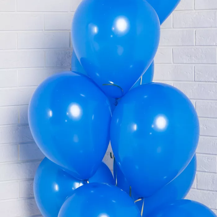 Букет из латексных синих шаров