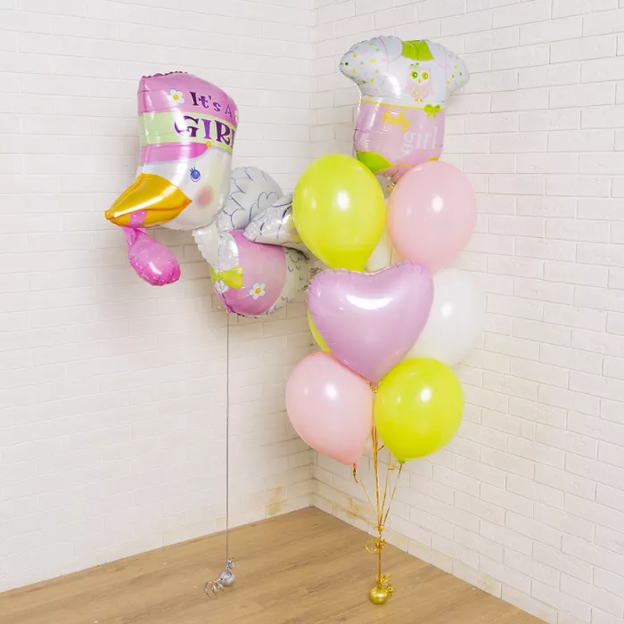 Композиция шаров на выписку девочки
