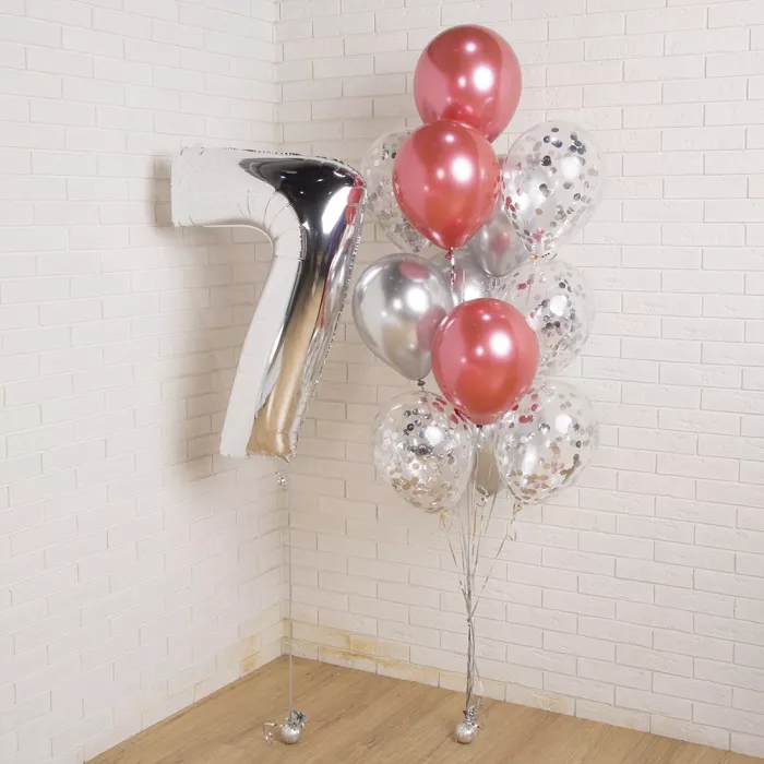 Композиция в серебряно-красном цвете с цифрой