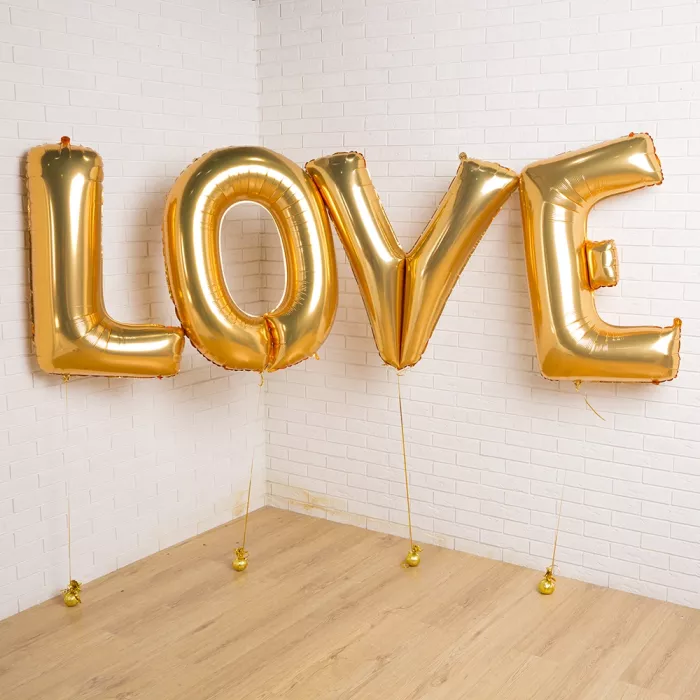 Фольгированный шар LOVE золото