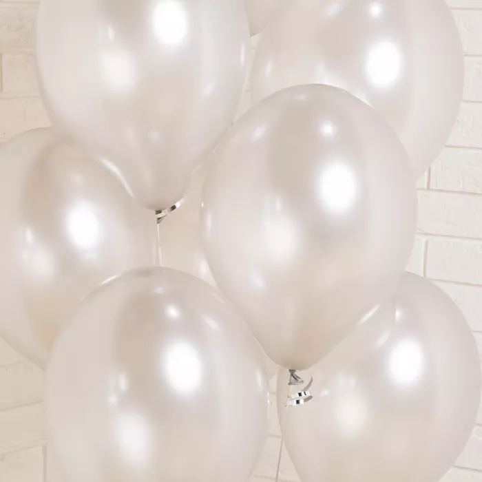 Букет из латексных шаров серебряный