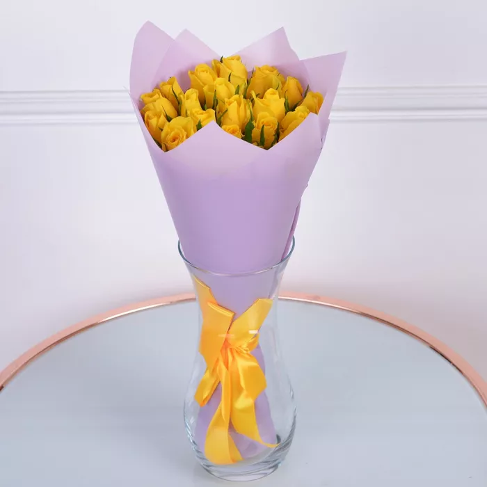 19 желтых роз