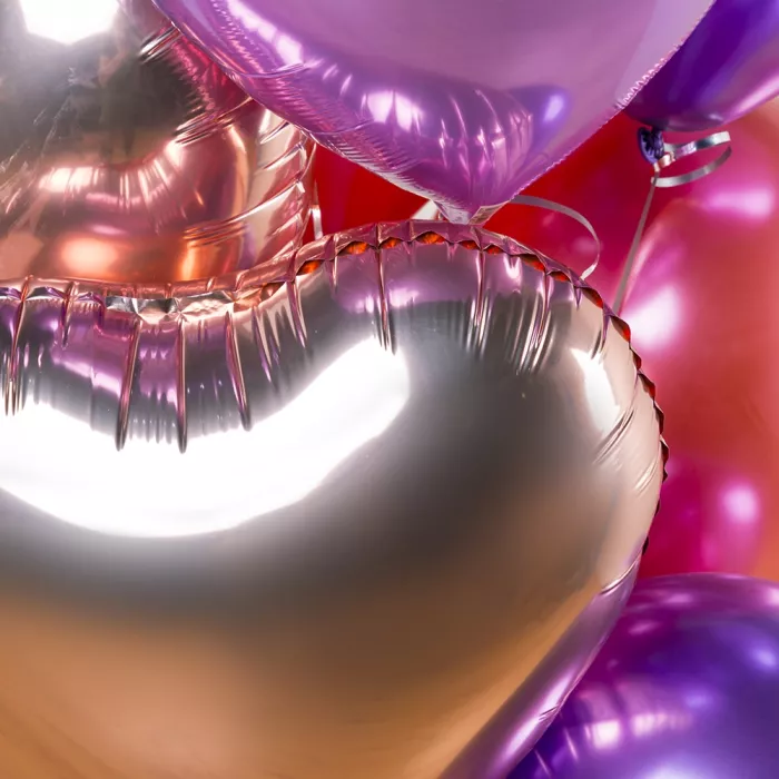 Букет шаров с фольгированными сердцами
