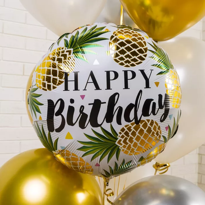 Фонтан шаров с золотым ананасом