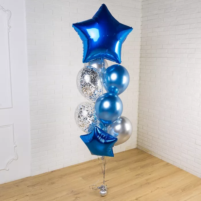 Фонтан с большой синей звездой