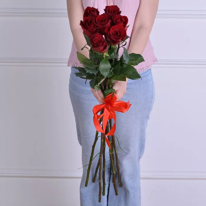 7 красных роз Эквадор 70 см